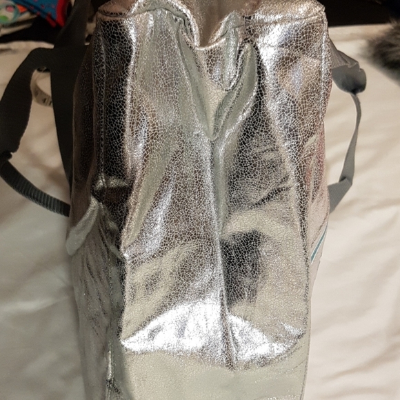 Justice silver duffle bag, New - Picture 4 of 6